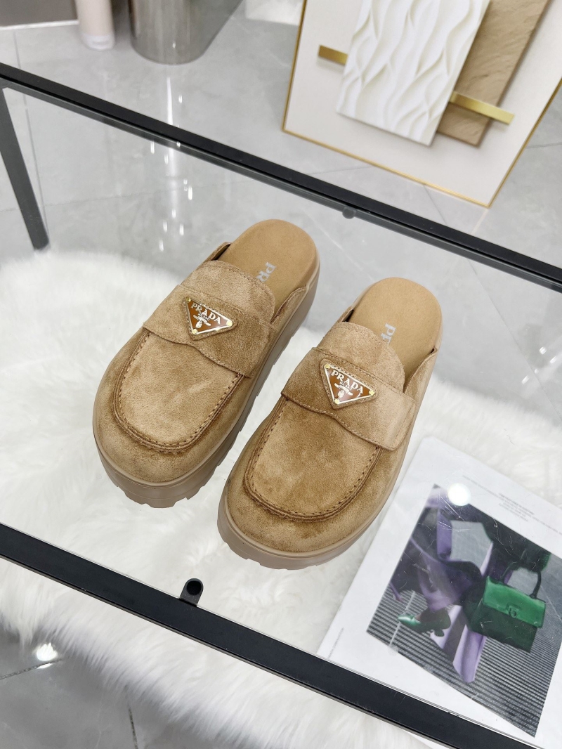 Pra*a slippers